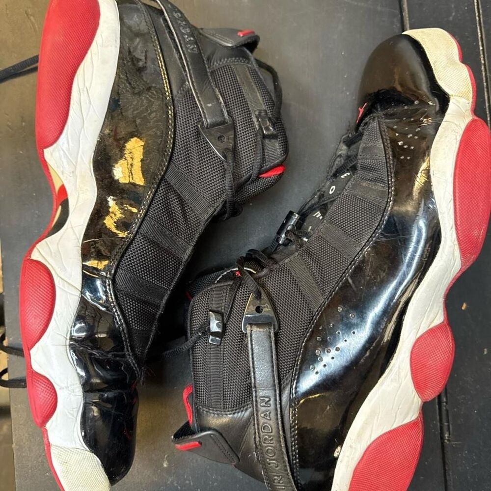 Jordan Men's Black and Red Trainers
